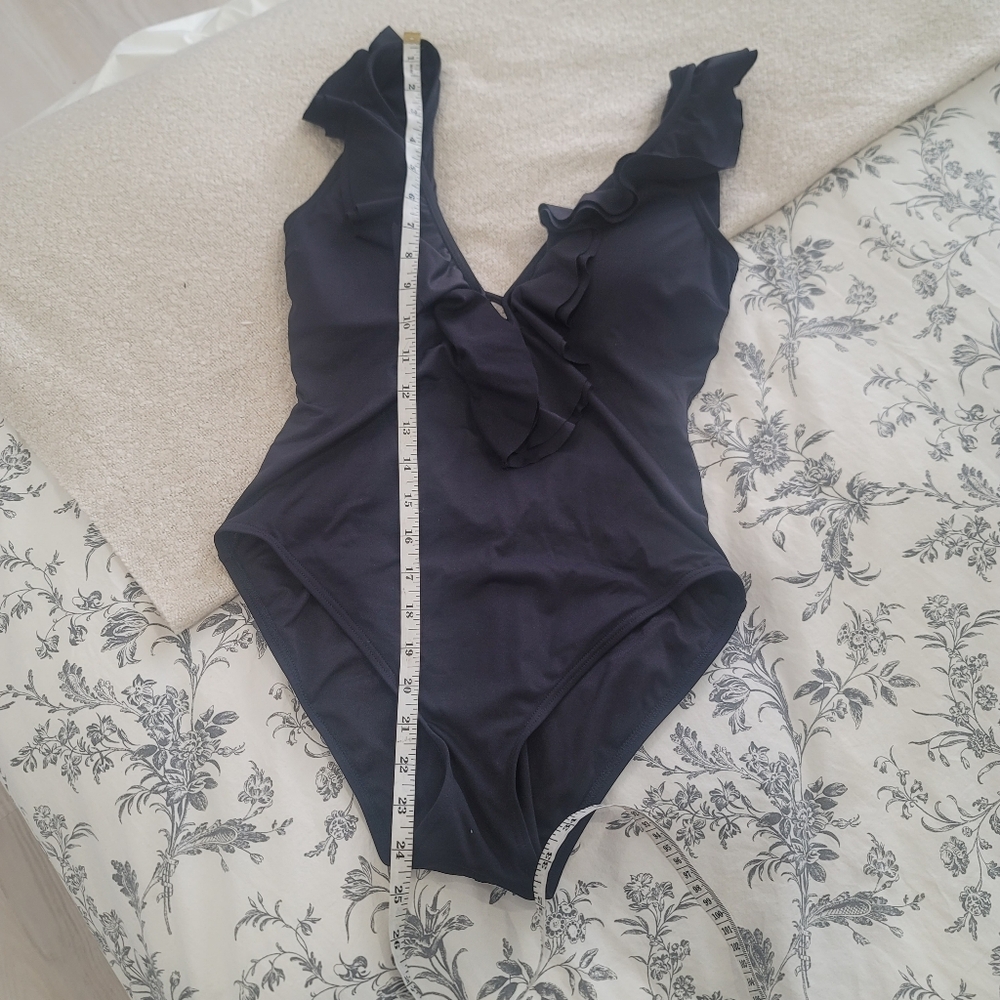MICHAEL KORS Black Ruffle Low Back One Piece Swimsuit Size 10 Resortwear - Picture 17 of 17